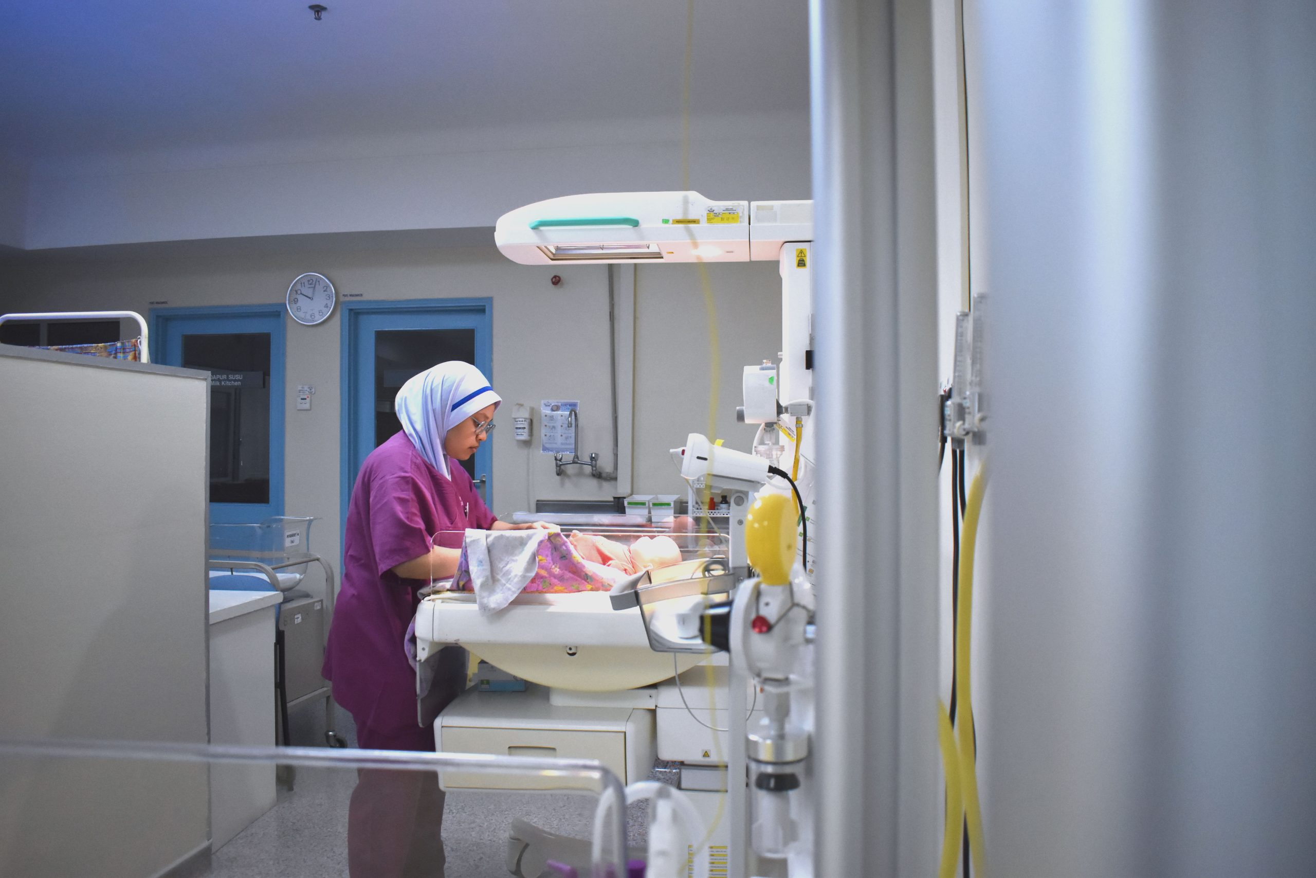 Baby Incubator: Understanding Features, Uses and Benefits